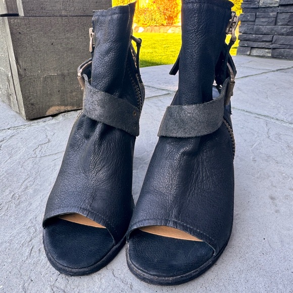 Dolce Vita | Black Women's Open-Toe Boots | 6.5 - Picture 1 of 5